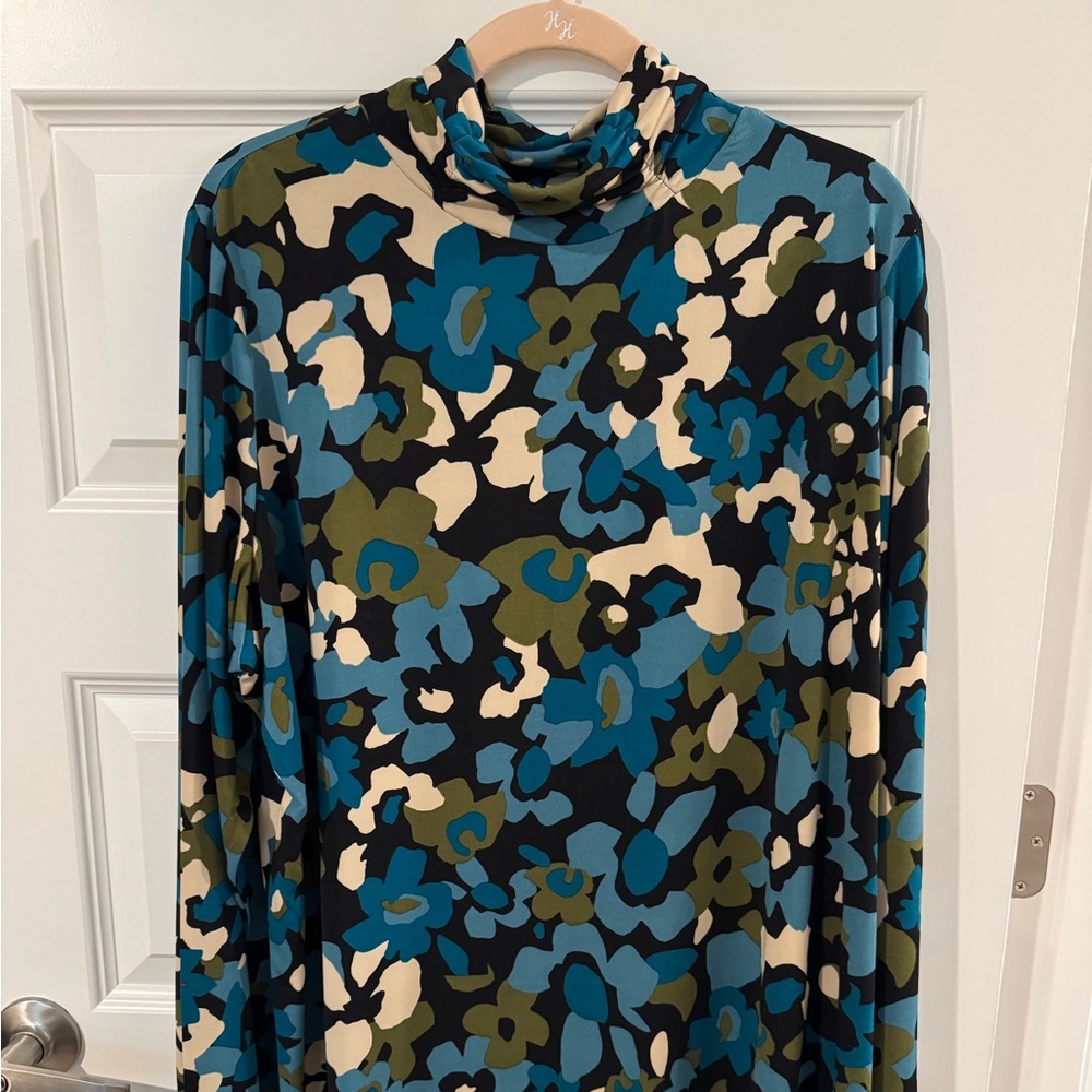 Susan Graver Blue and Cream Camouflage Top 2X